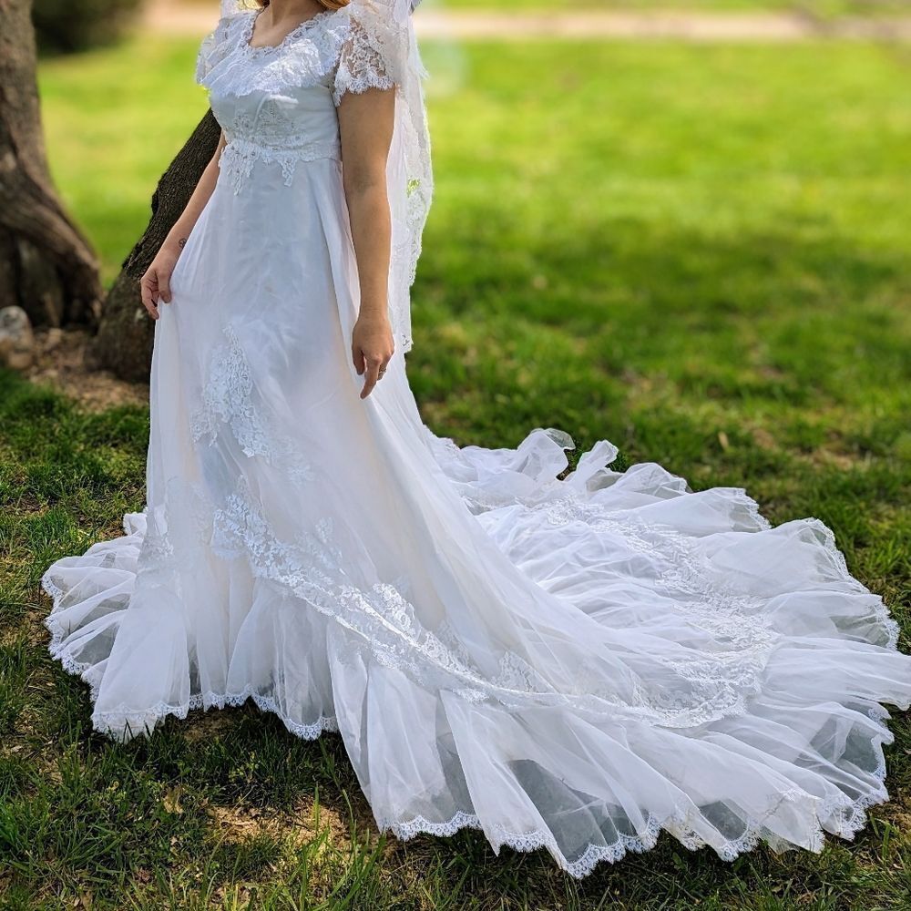 Vintage 1970s Baby Doll Empire Lace Beaded Wedding Dress & Veil ILGWU Cathedral